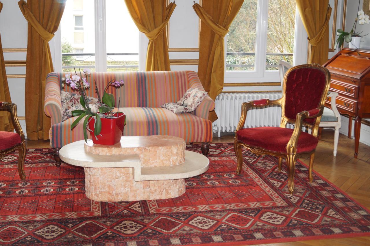Hotel Au Chateau Blanc Saint-Aubin-lès-Elbeuf Esterno foto