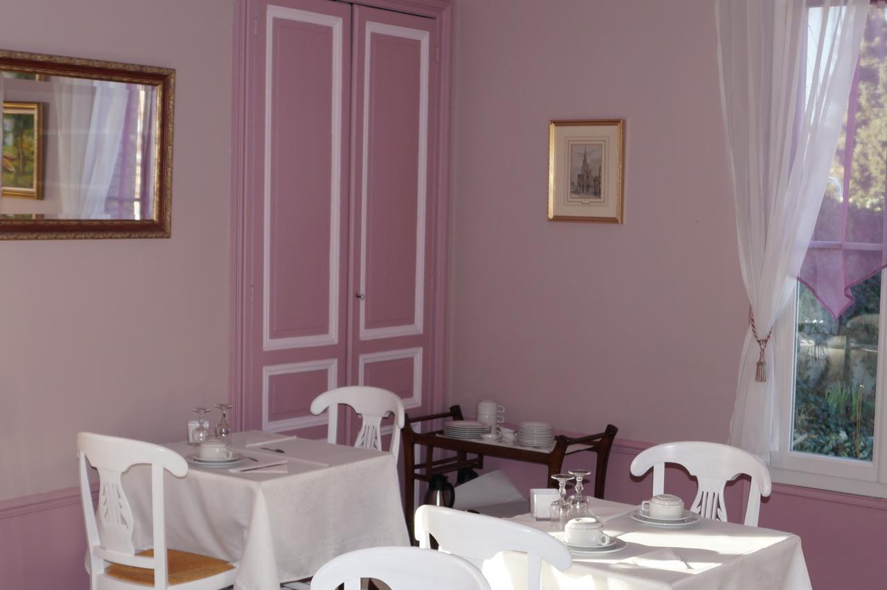 Hotel Au Chateau Blanc Saint-Aubin-lès-Elbeuf Esterno foto